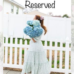 Ivy City Co Madeline Floral Midi  Dress In Blue Size XS